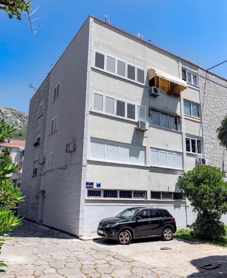 Apartament Fani With Free Private Parking